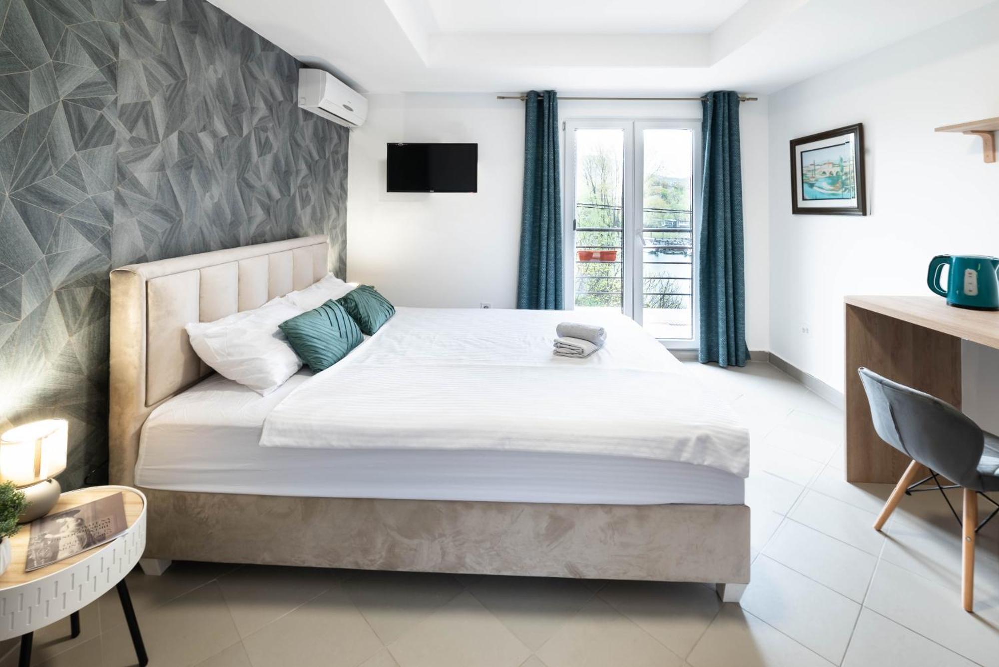 Studio Apartment Cudo Nevidjeno Karuc ภายนอก รูปภาพ
