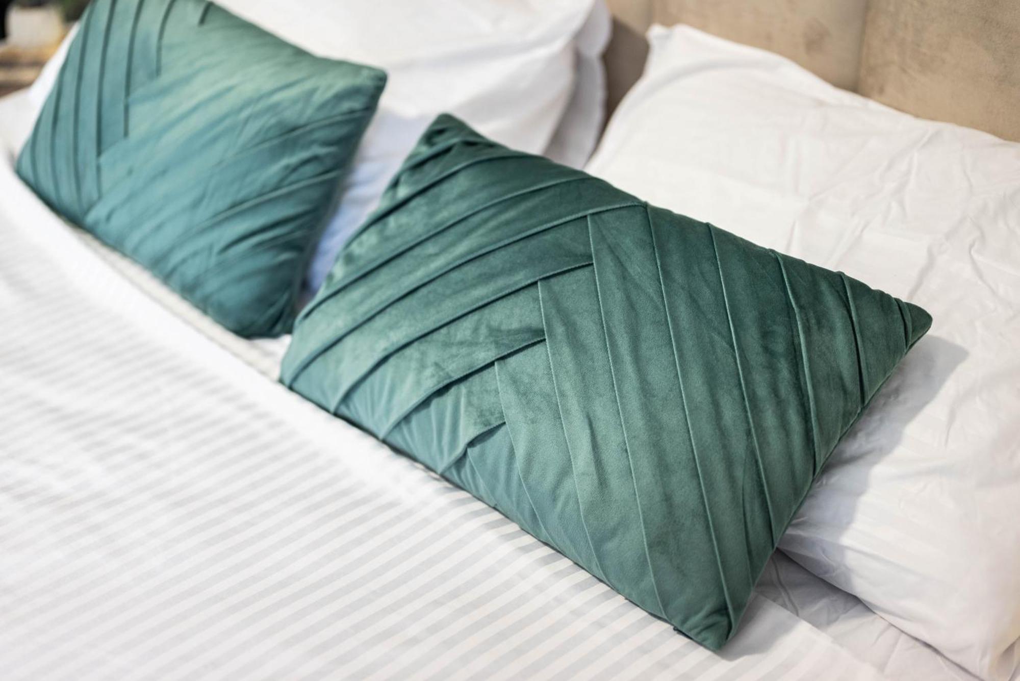 Studio Apartment Cudo Nevidjeno Karuc ภายนอก รูปภาพ